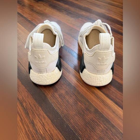 Adidas NMD R1 - Picture 3 of 5